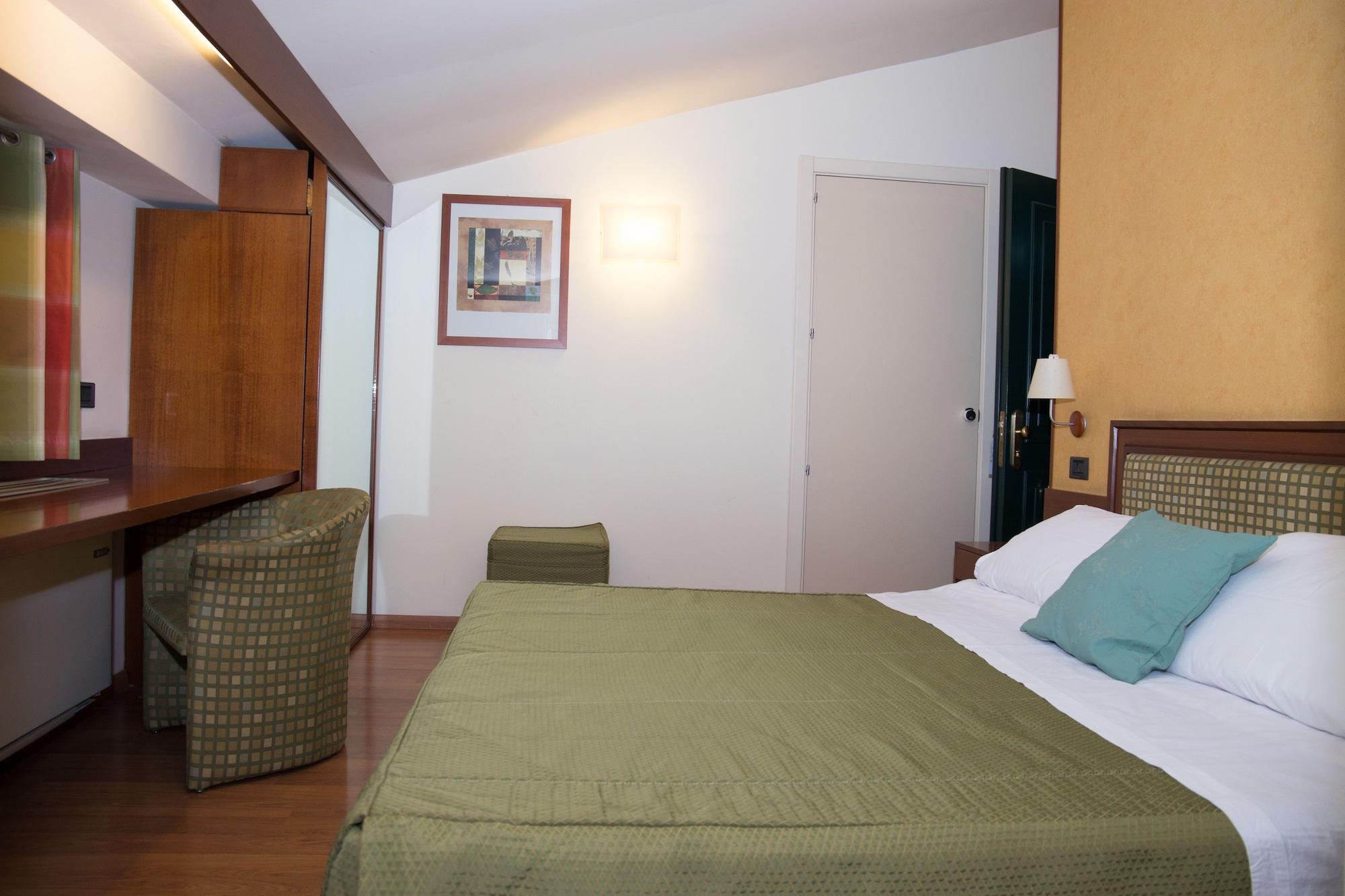 Hotel Montreal Ragusa Dış mekan fotoğraf