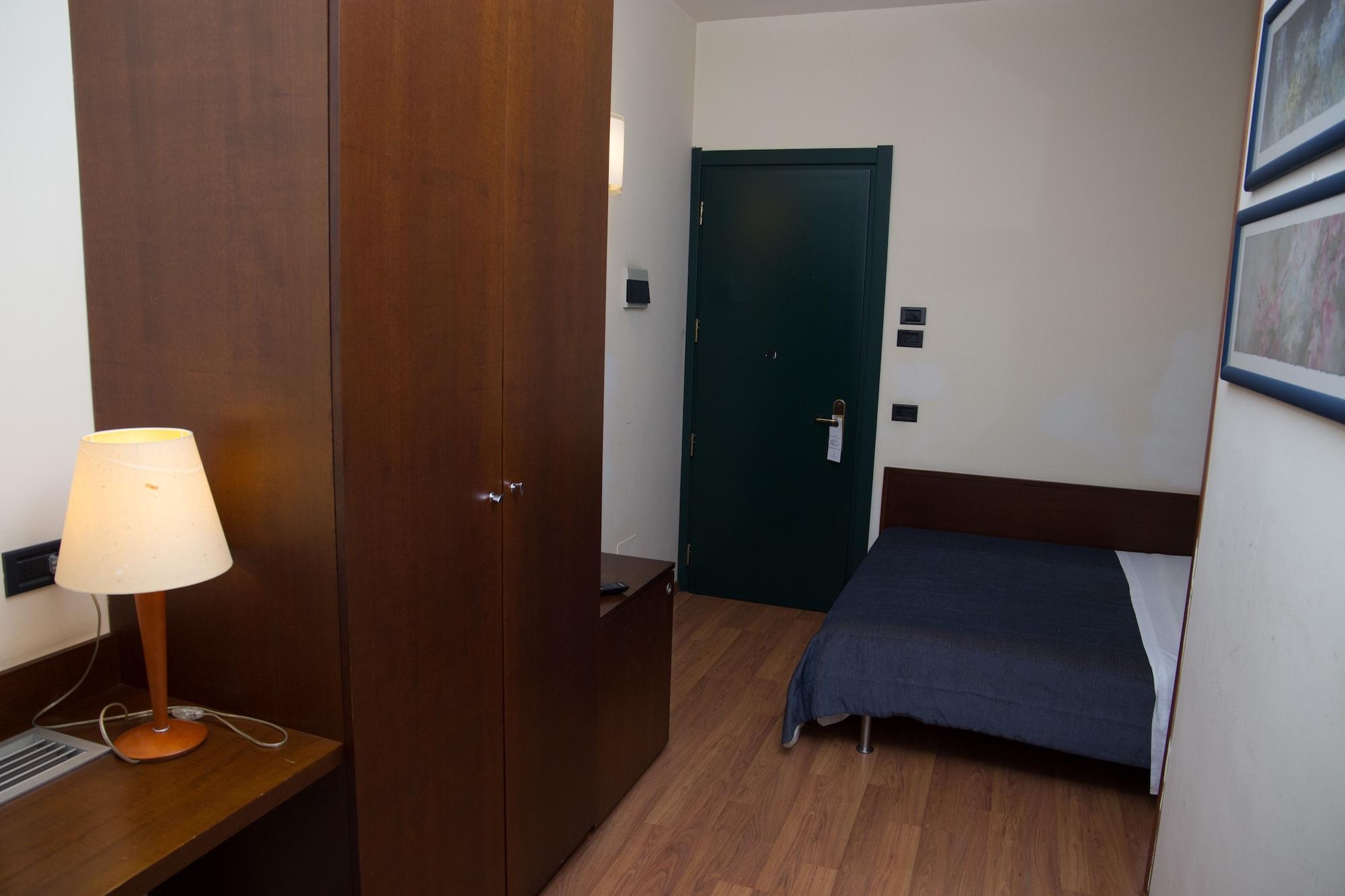 Hotel Montreal Ragusa Dış mekan fotoğraf
