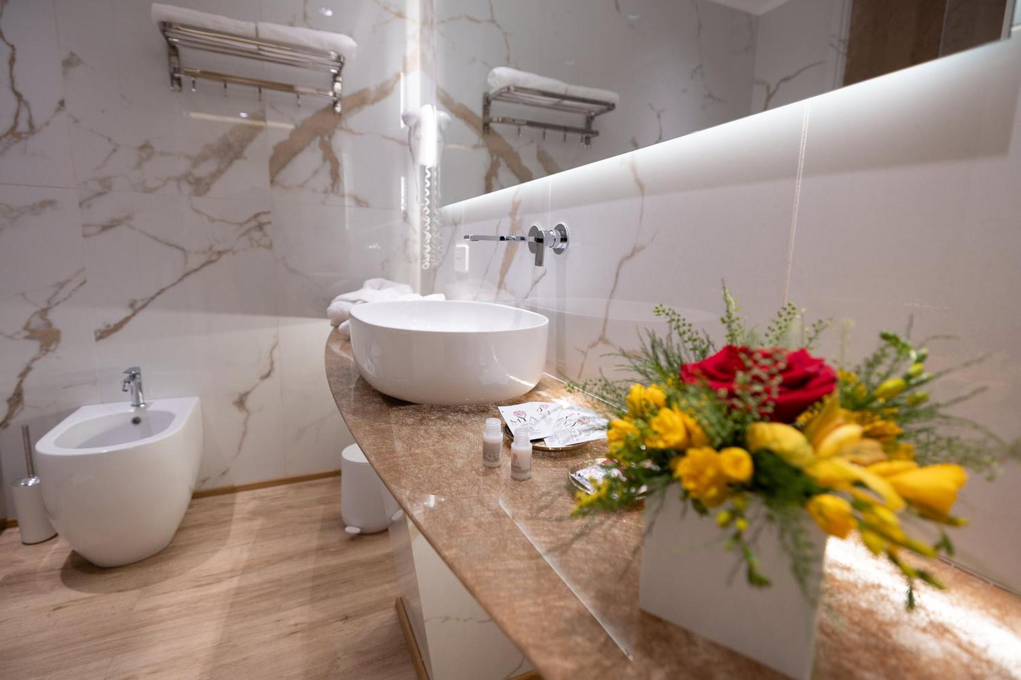 Hotel Montreal Ragusa Dış mekan fotoğraf