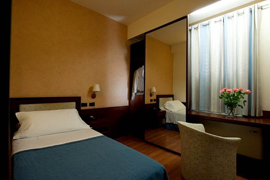 Hotel Montreal Ragusa Dış mekan fotoğraf