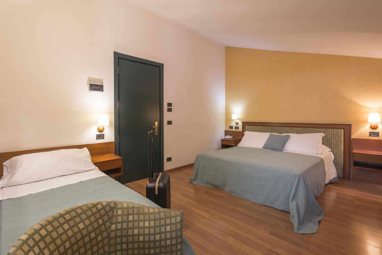 Hotel Montreal Ragusa Dış mekan fotoğraf